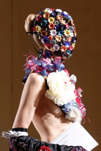 Look 30
